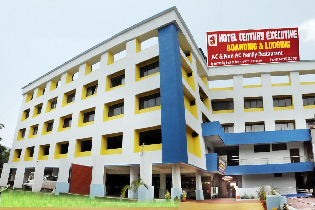 Century Executive Hotel Udupi Buitenkant foto