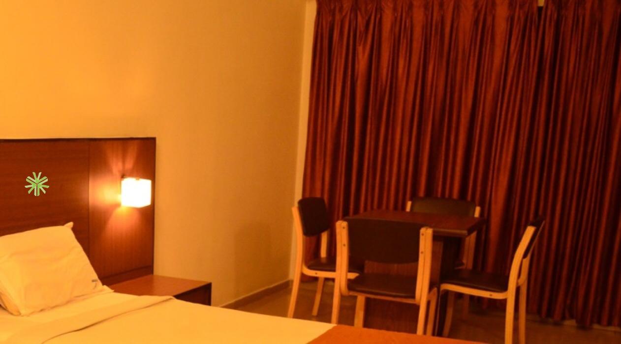 Century Executive Hotel Udupi Buitenkant foto