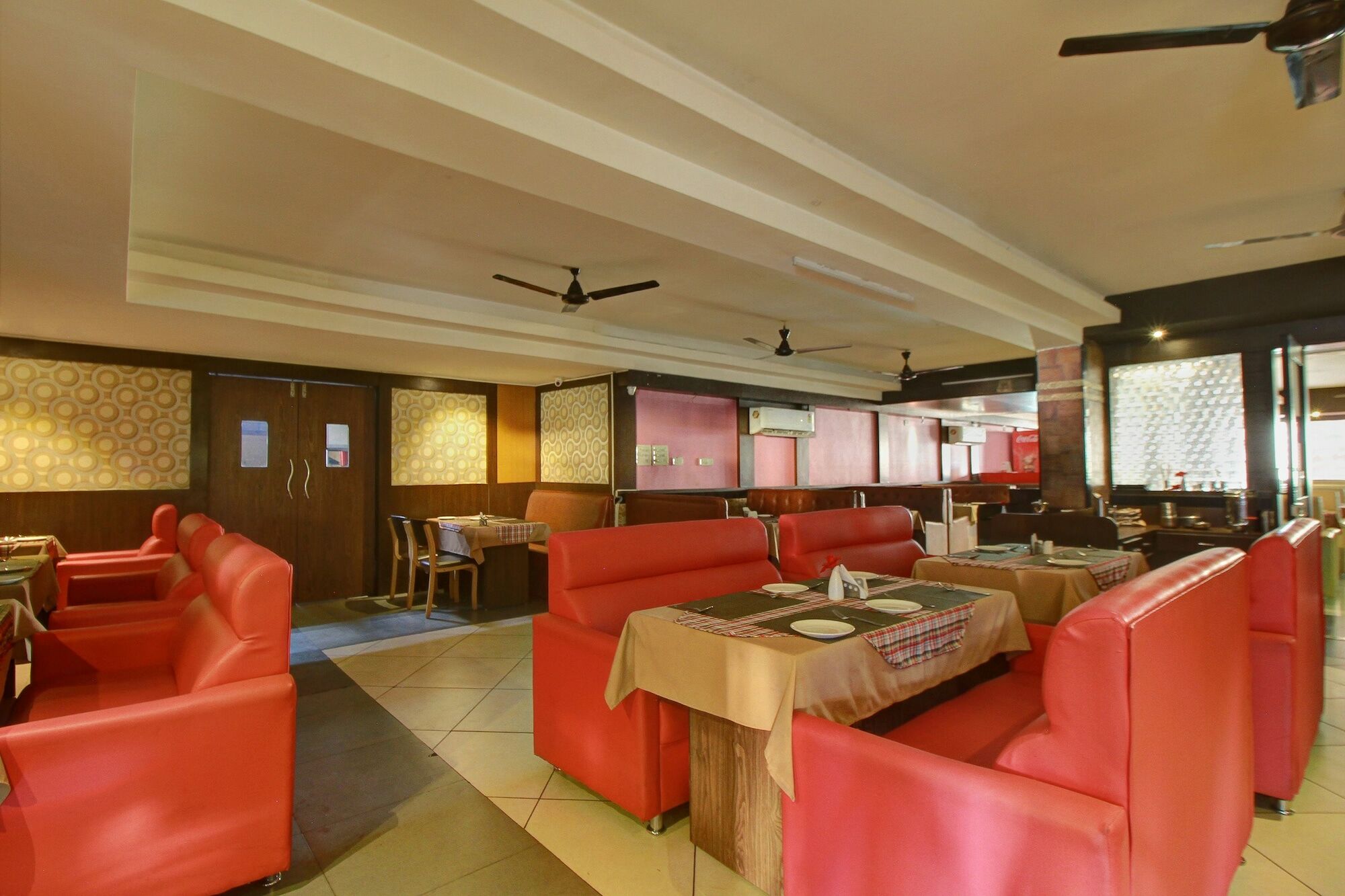Century Executive Hotel Udupi Buitenkant foto